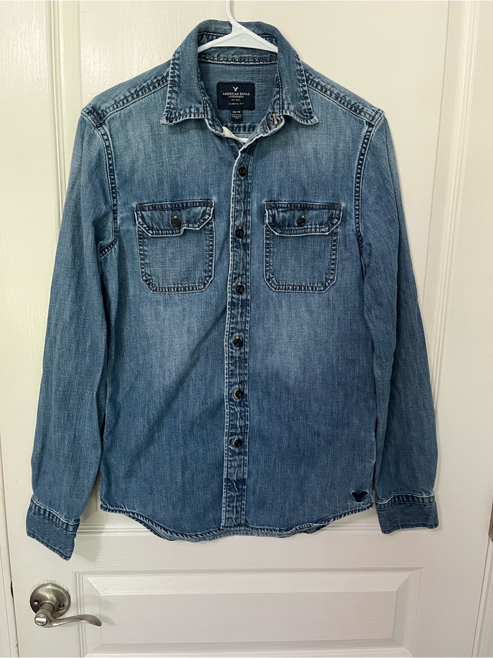 American Eagle Outfitters Light Blue Denim Shirt Jacket XS men’s